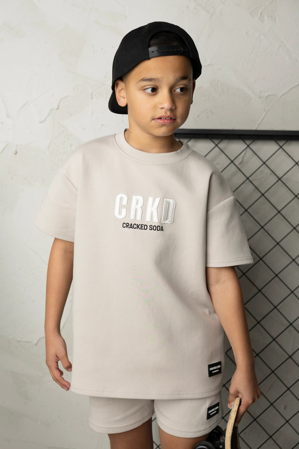 Freddie CRKD Tee - Pebble