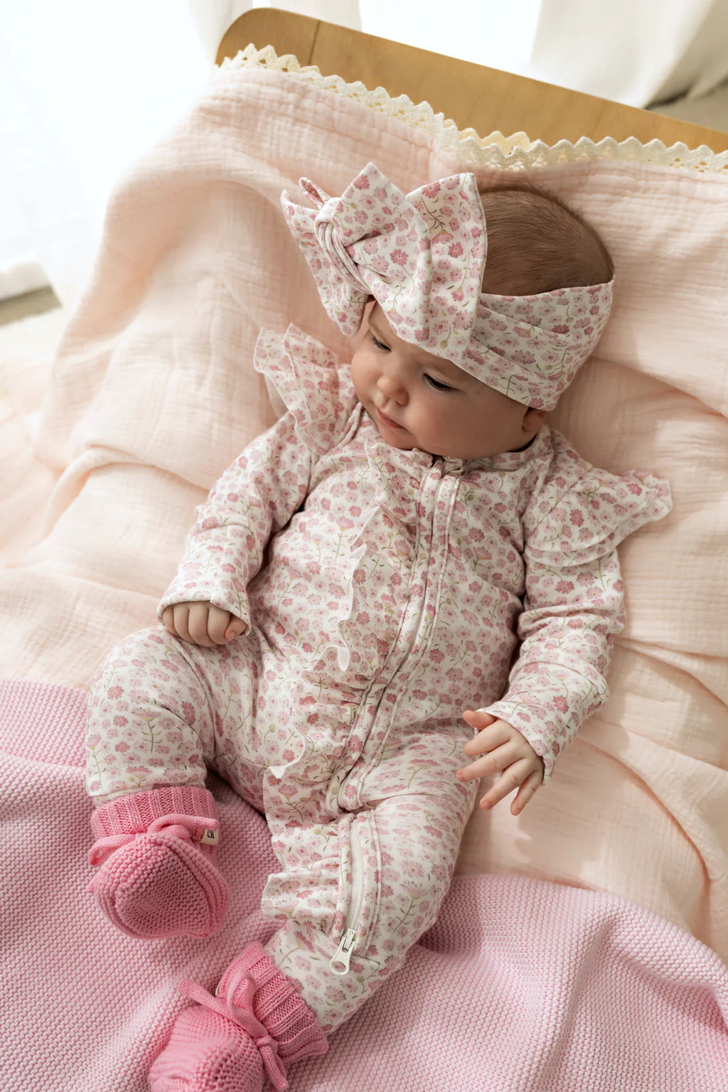 Oversized Top Knot Seashell Bloom