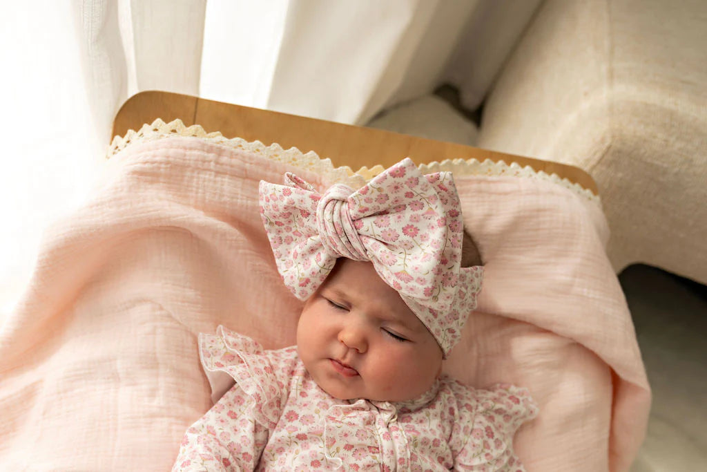Oversized Top Knot Seashell Bloom