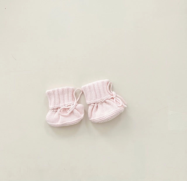 Cuff Newborn Lace Booties - Baby Pink