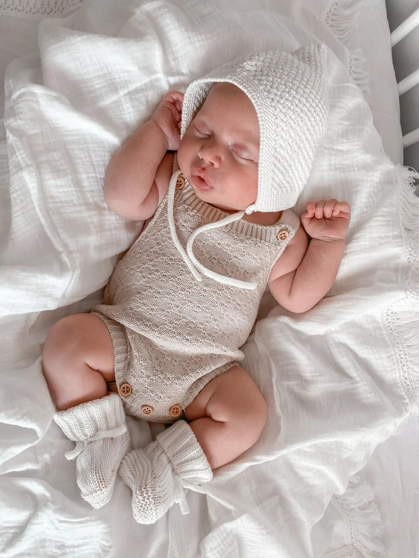 Cuff Newborn Lace Booties - Milk