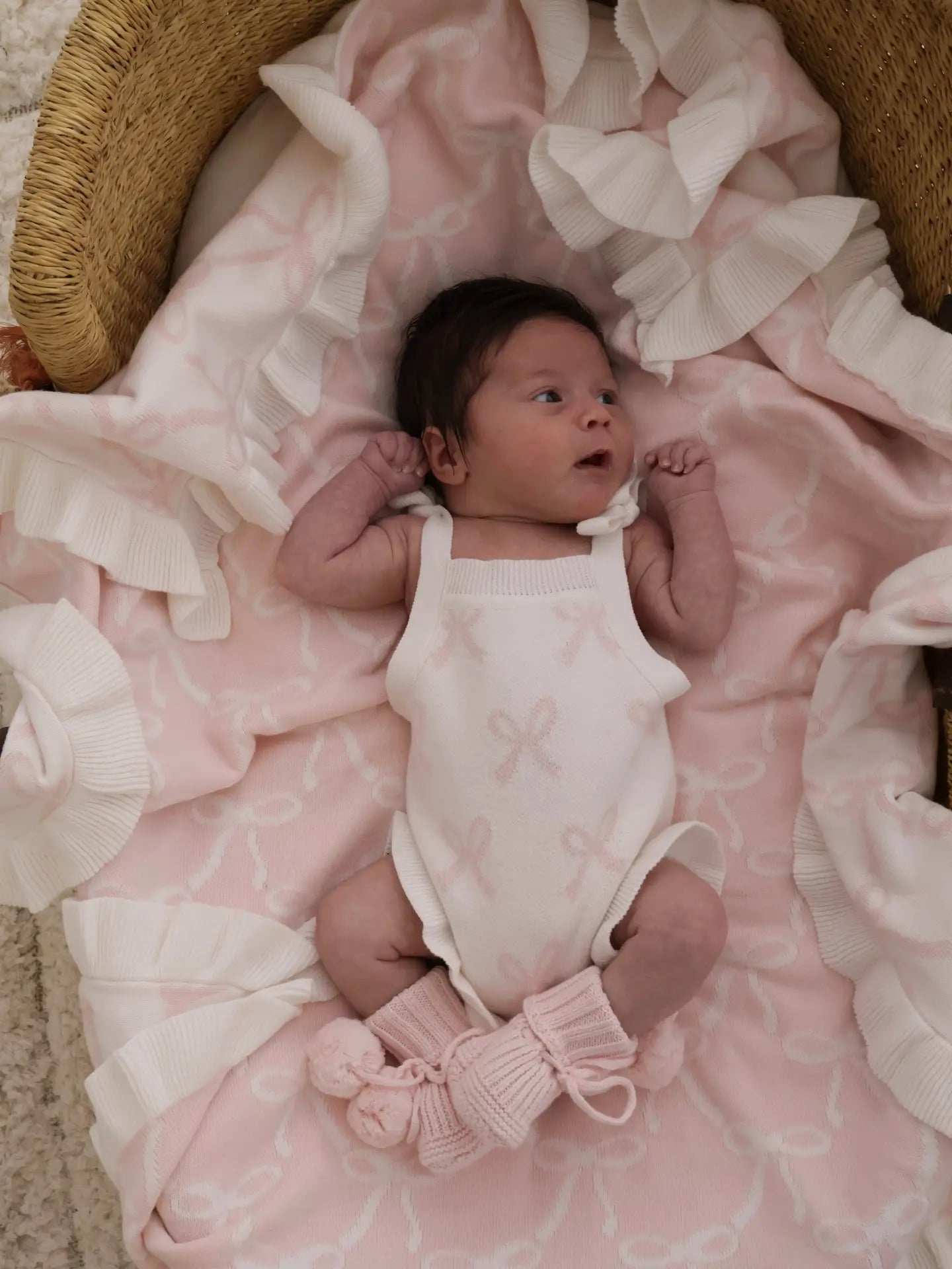 Frill Ribbon Bow Blanket | Reversible