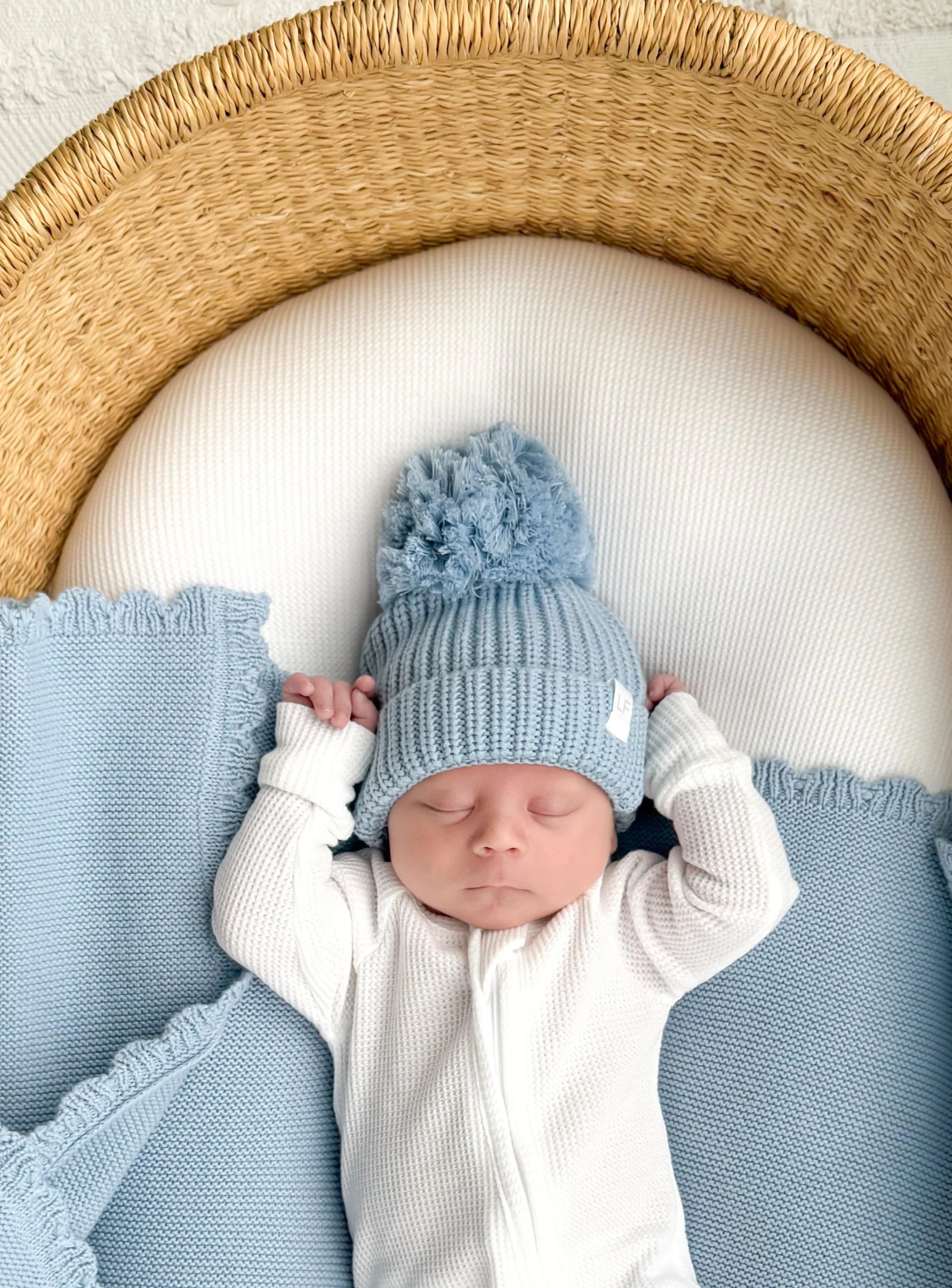 Knitted Pom Beanie | Blue
