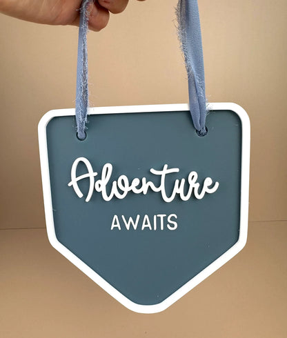 Decor Wall Banner - Adventure Awaits