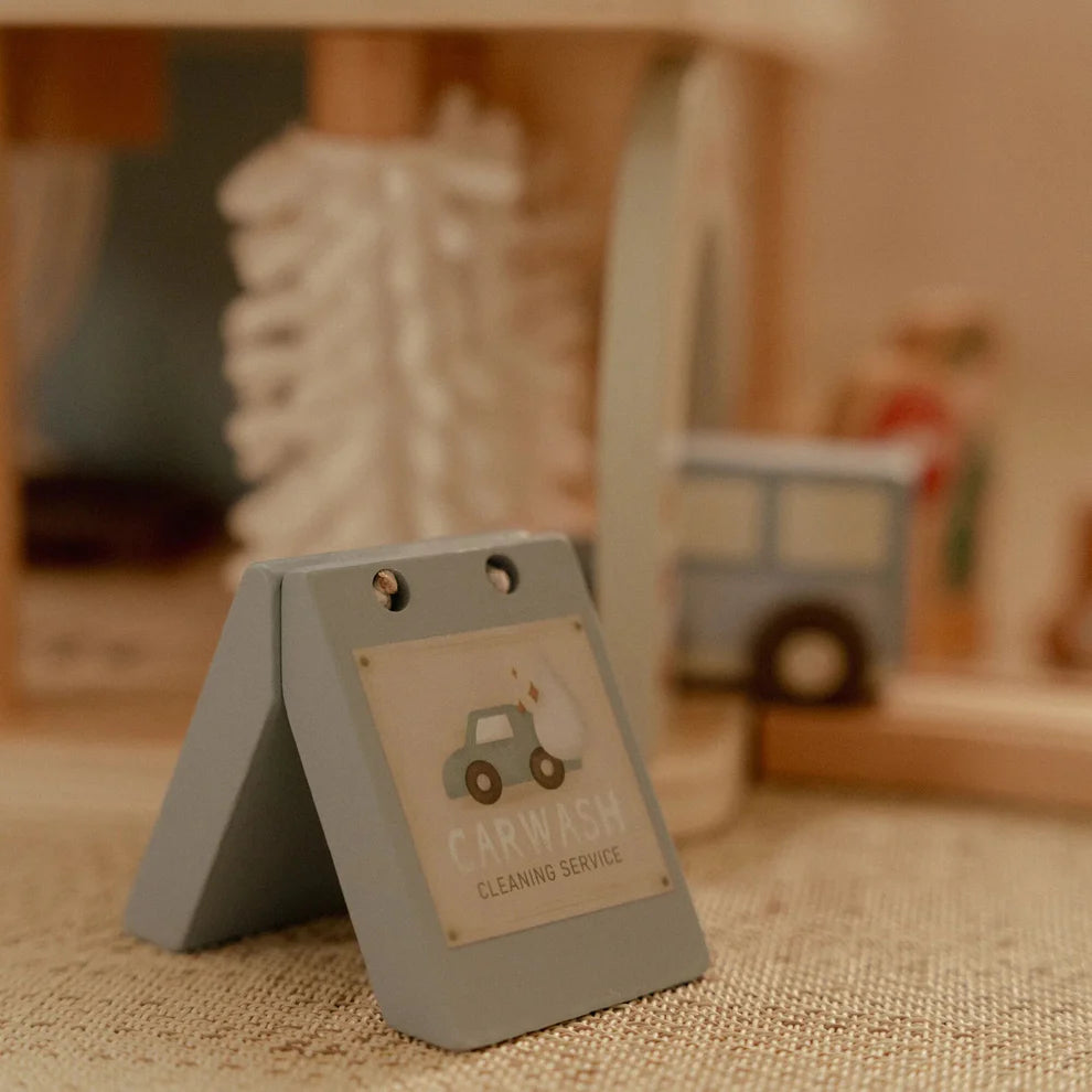 Wooden Play Garage