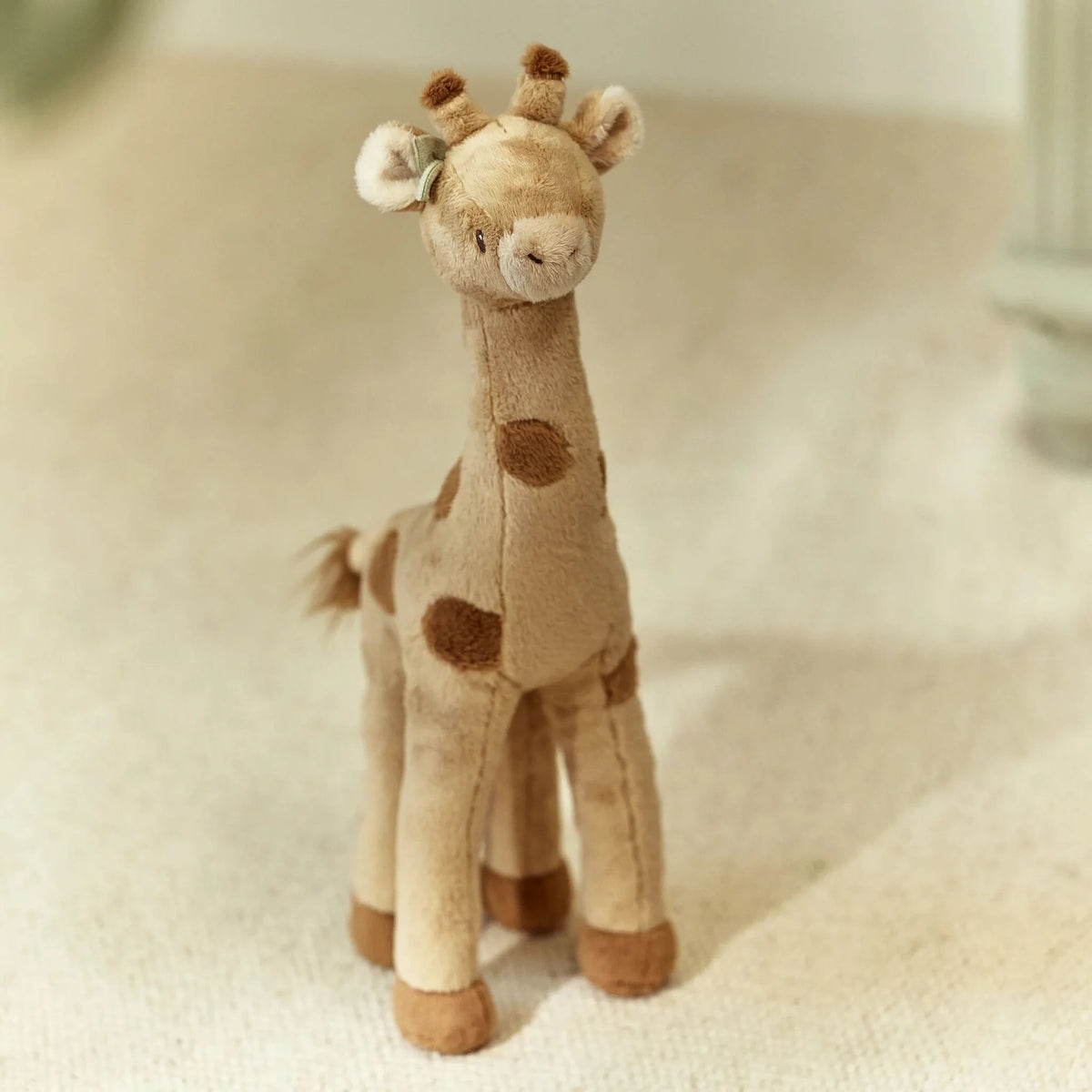 COMING SOON Safari Friends Cuddle Giraffe