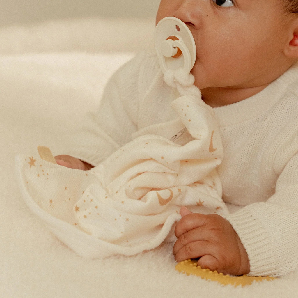 Newborn Naturals Cuddle Cloth with Teething Ring