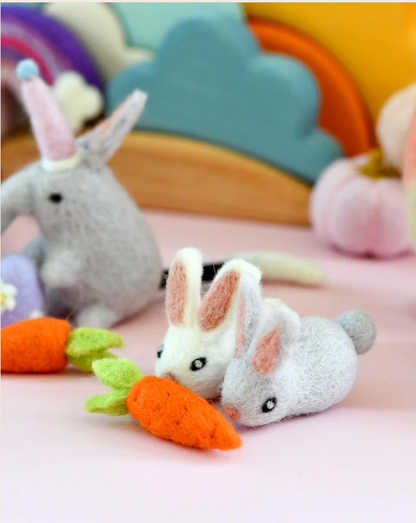 Felt Carrots - Set of 5