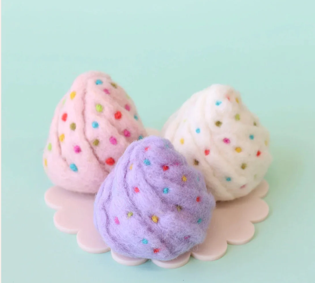 Meringue Kisses - Set of 3