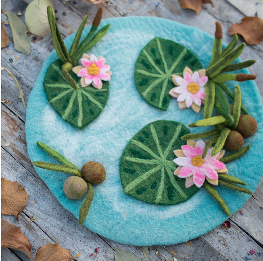 Lily Pad Pond Felt Habitat