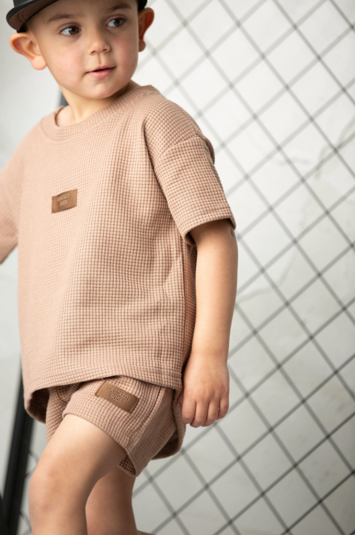 Dash Waffle Scoop Tee - Mocha