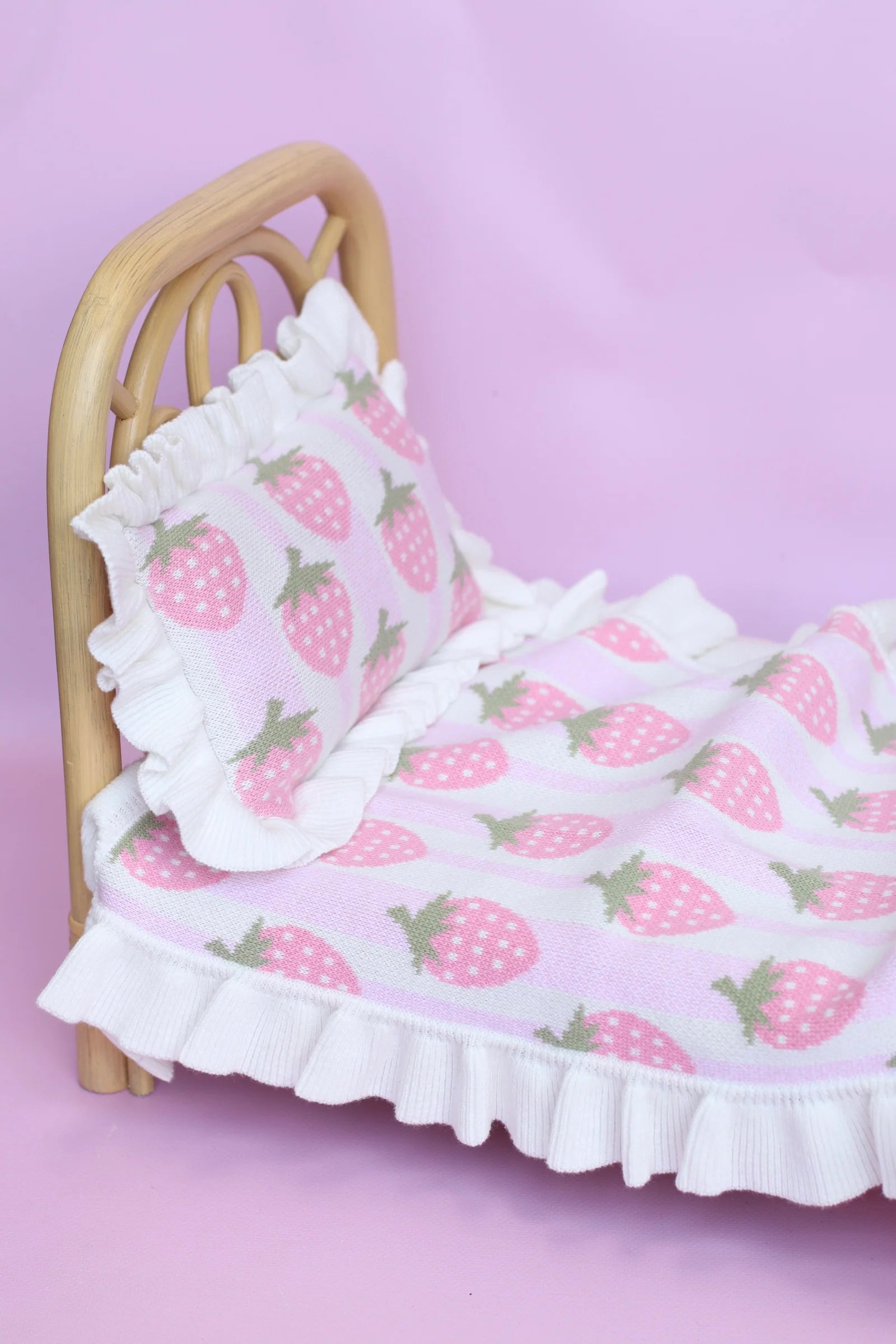 Strawberry frilled doll Blanket + Pillow set