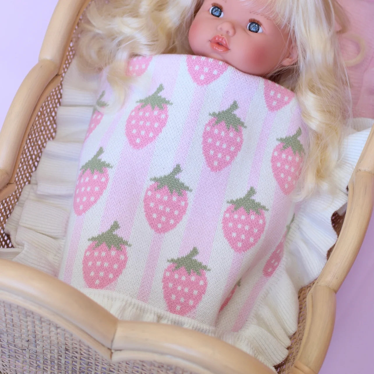 Strawberry frilled doll Blanket + Pillow set