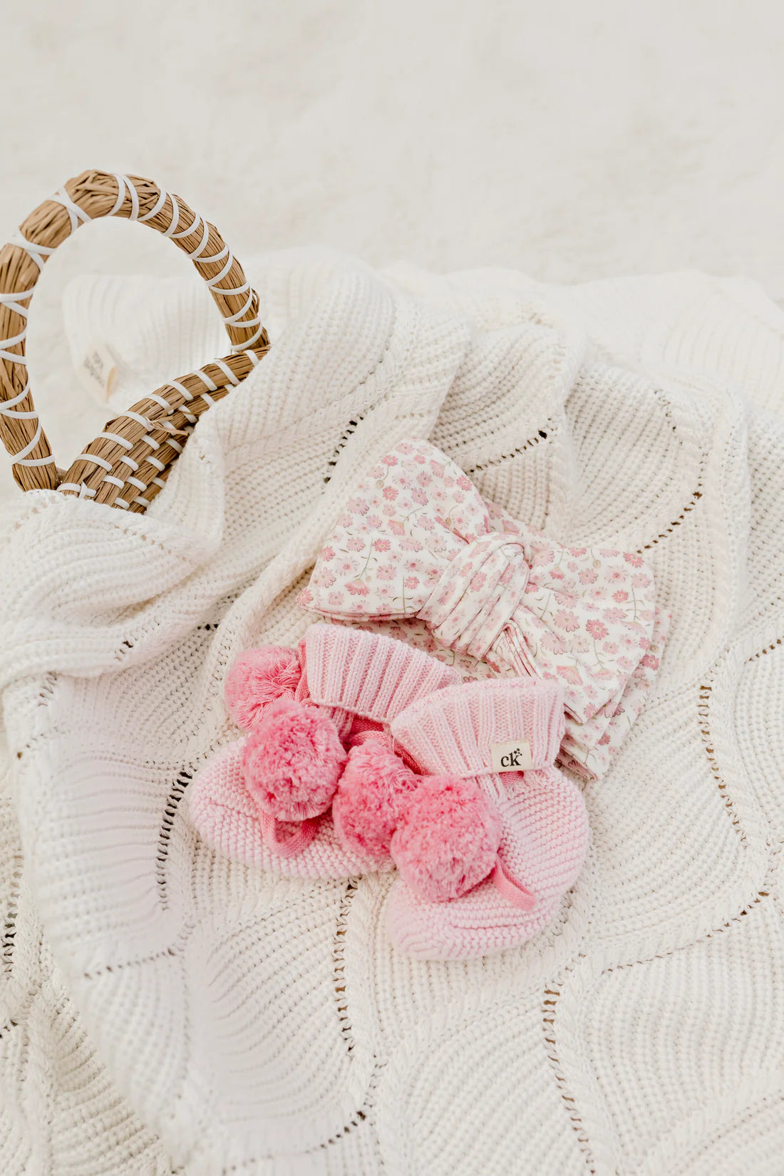 Oversized Top Knot Seashell Bloom