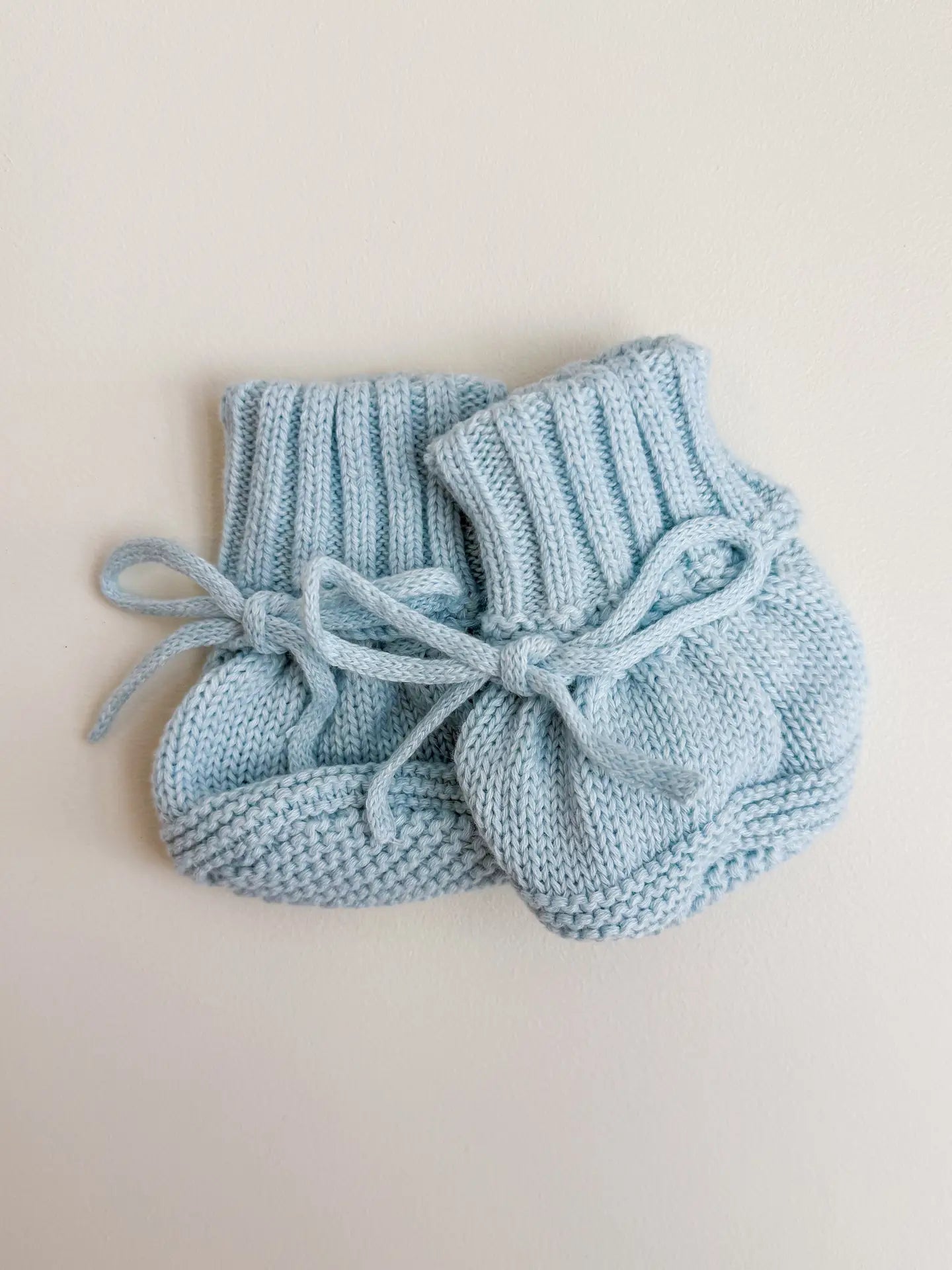 Cuff Newborn Lace Booties - Baby Blue