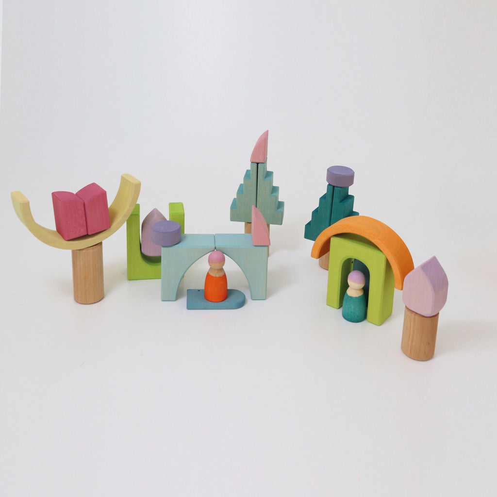 Grimm’s Building World Cloud Play
