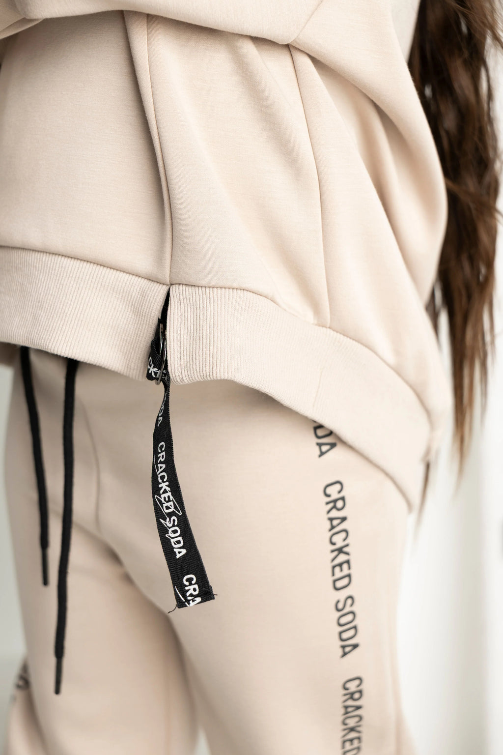 Harper Detailed Strap Crew - Sand