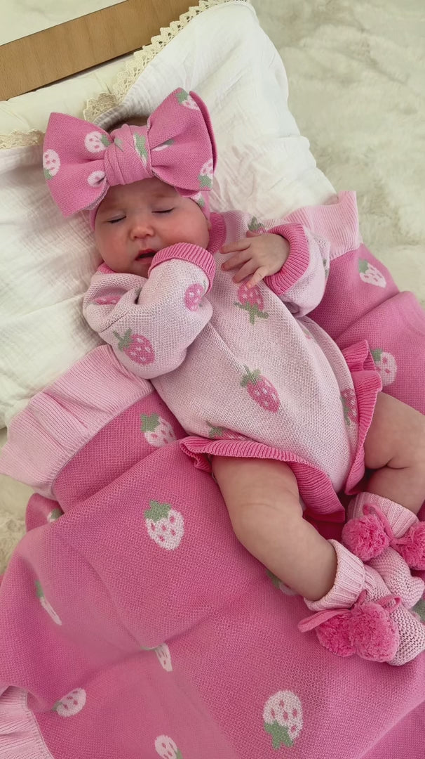 Frilly Knit Blanket Strawberry Kisses